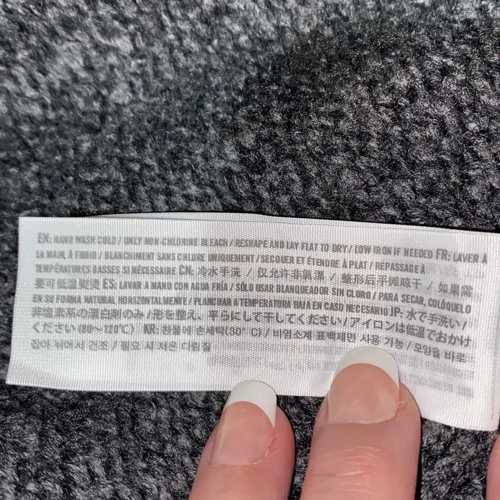 HOLLISTER Sweater NWOT🎁🎄 - Picture 7 of 8